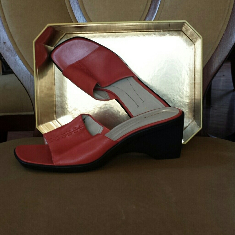 Sandal